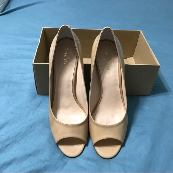 Cole Hahn (New York City) Air Lainey Open Toe Pump w/box. - Picture 2 of 10